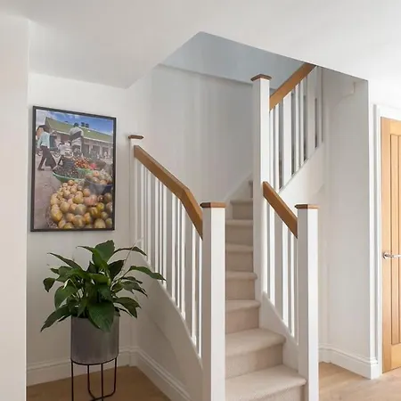Guestready - Fantastic 4 Bedroom In Bristol